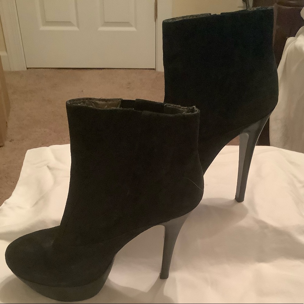 Pelle Moda 5 in Ankle Boots